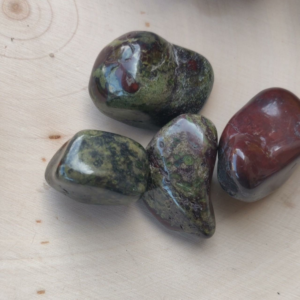Bloodstone or Dragonsblood Tumbled stone